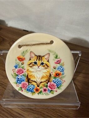 Cream Cat Wall Plaque with Floral Design - Pets Cat Decor